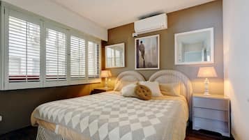 2 makuuhuonetta, silitysrauta/-lauta, ilmainen Wi-Fi, vuodevaatteet