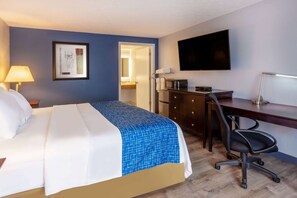 Premium bedding, pillow-top beds, blackout curtains, iron/ironing board - Travelodge By Wyndham Charles Town/Harpers Ferry (Charles Town)