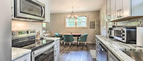 Coffee/tea maker, fridge, microwave, stovetop