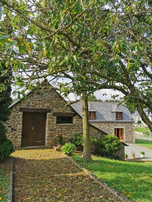 Exterior - A haven of peace in the Merlet valley (La Méaugon)