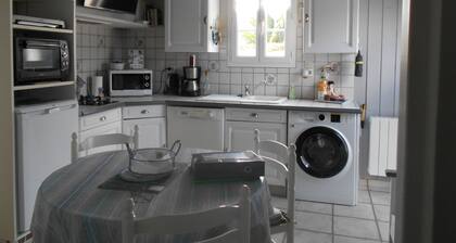 ILE DE RE 2/3 P: vélos, Wifi, linge, cuisine, parking ,commerces,plage, port,