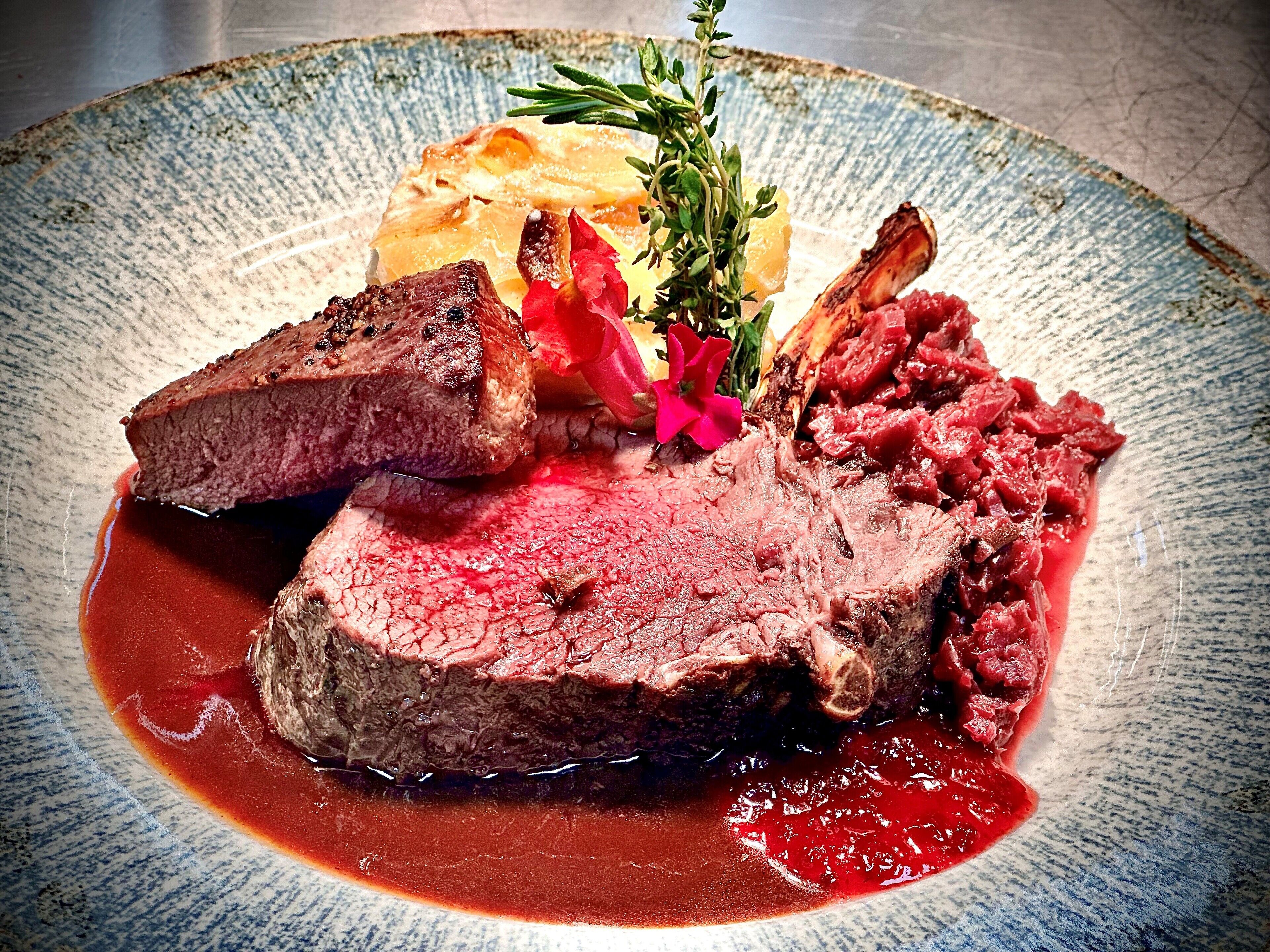 breakfast, lunch served; mediterranean cuisine, al fresco dining