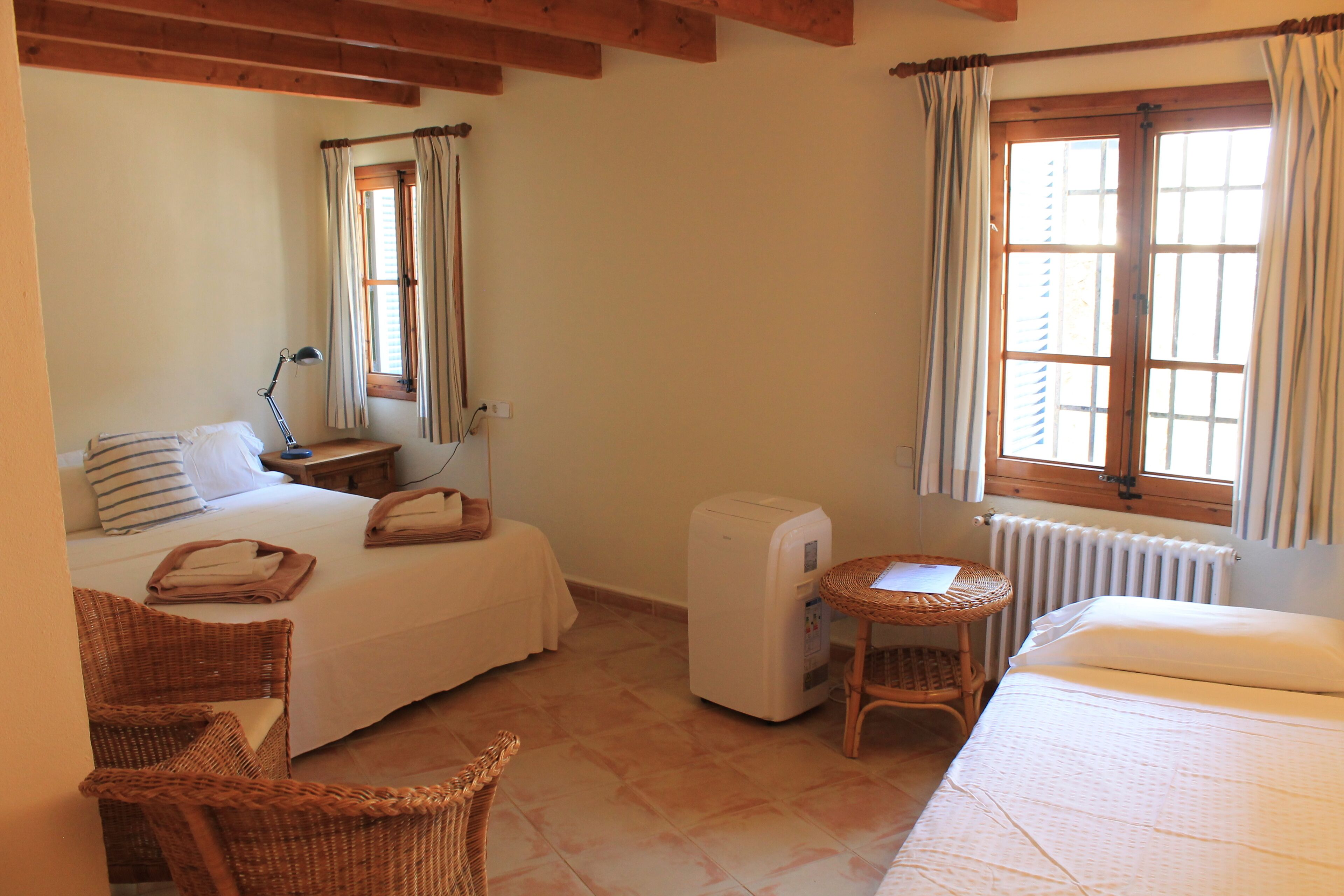 standard double or twin room | 1 bedroom, in-room safe, individually decorated, individually furnished