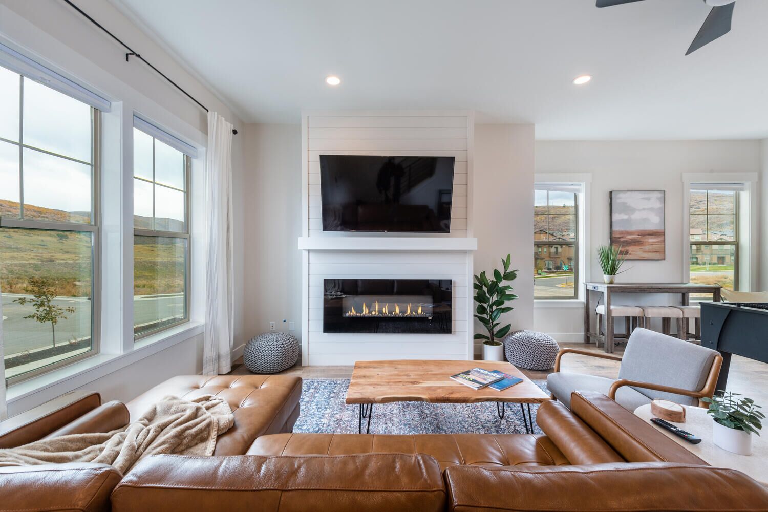 Modern Mountain Luxury Minutes to World Class Resorts, Historic Main Street!