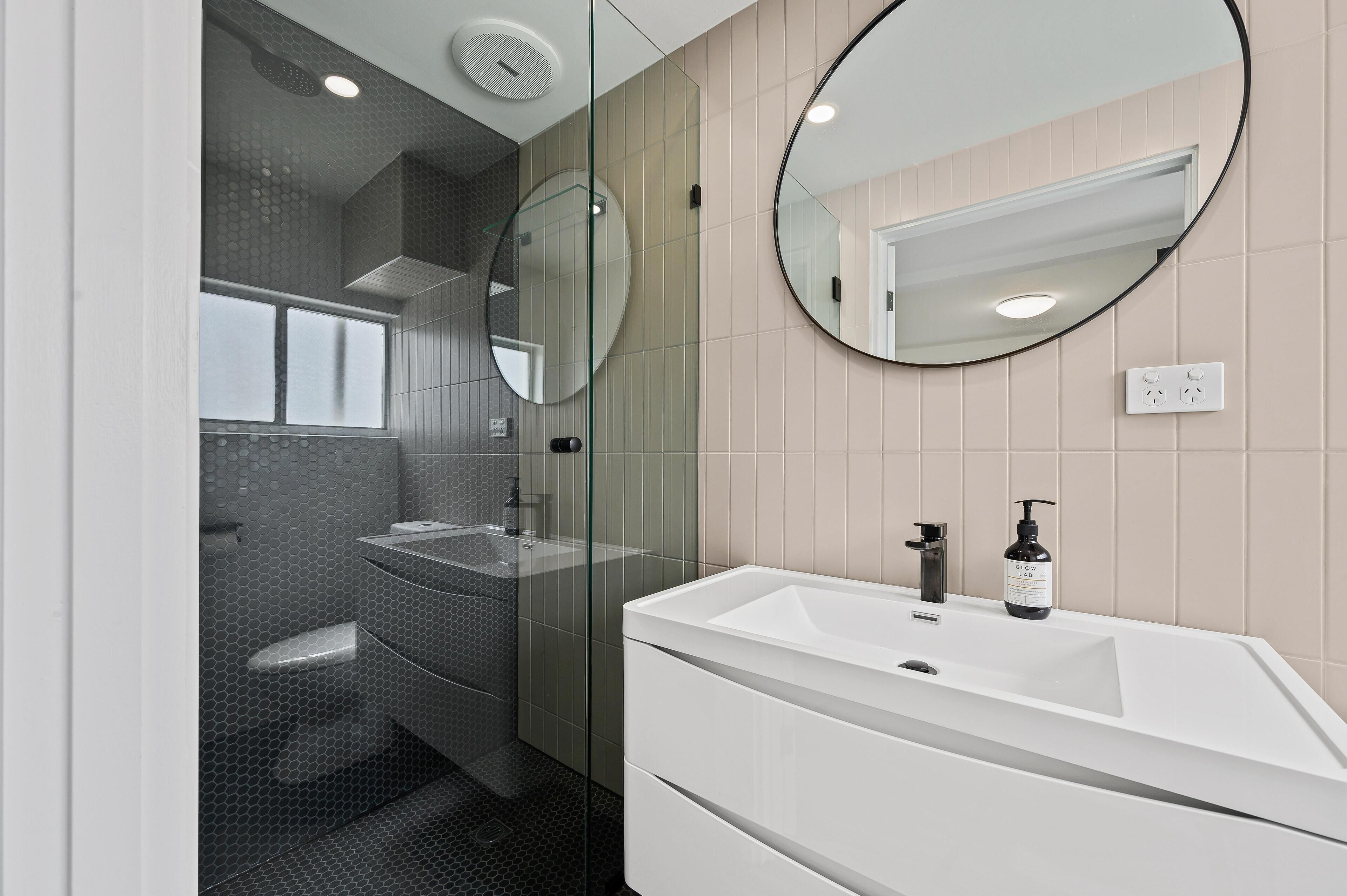 The HardyOne ~ Aldinga Beach - Stunning Abode in Serene Silver Sands — image 12