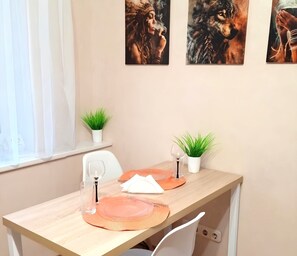 Standard Room | Private kitchen | Full-sized fridge, microwave, oven, stovetop - PaulMarie Apartments on Prs.Moskovskiy (Vitebsk)