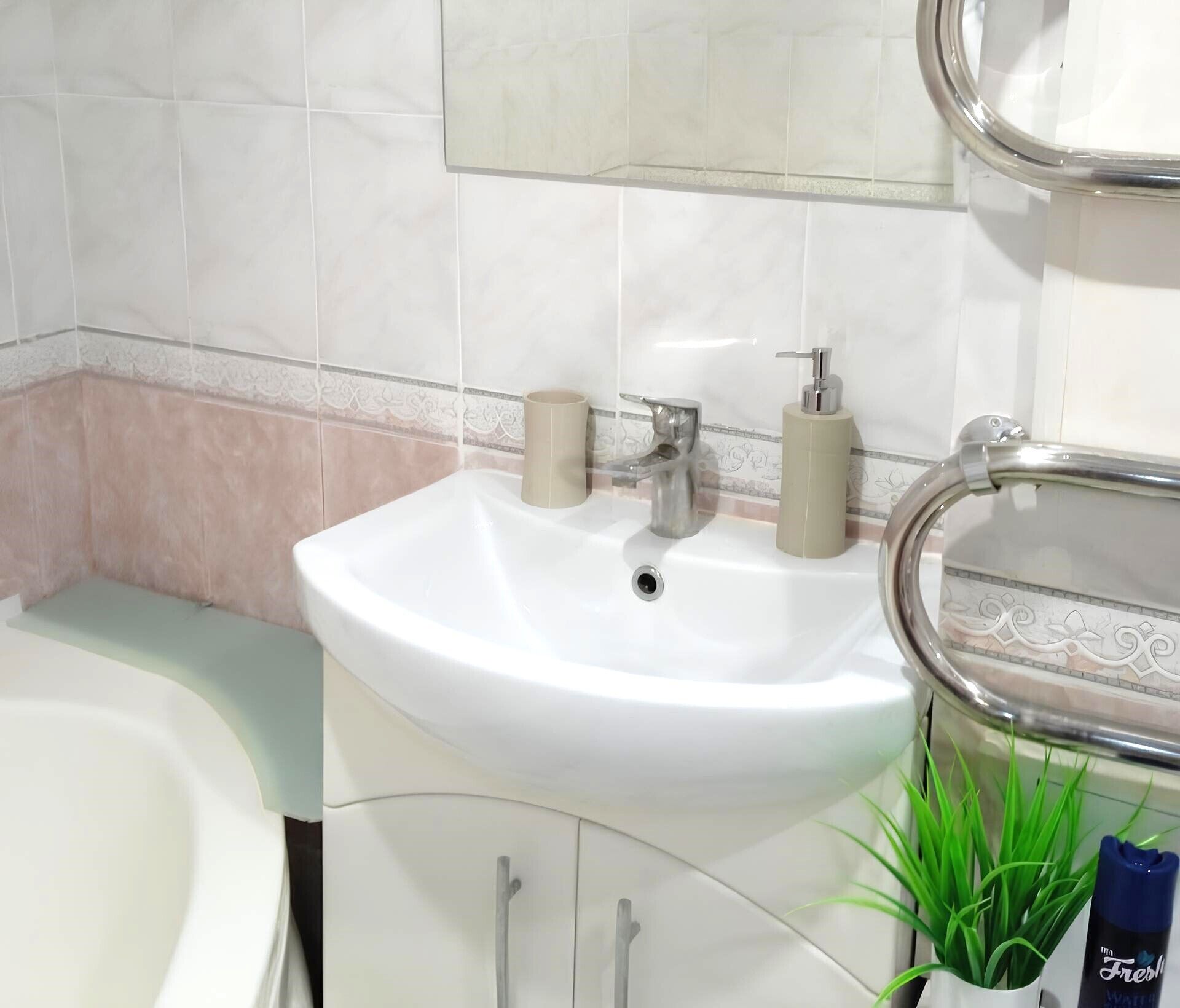 Camera Standard | Bagno | Vasca, set di cortesia gratuito, asciugacapelli, asciugamani