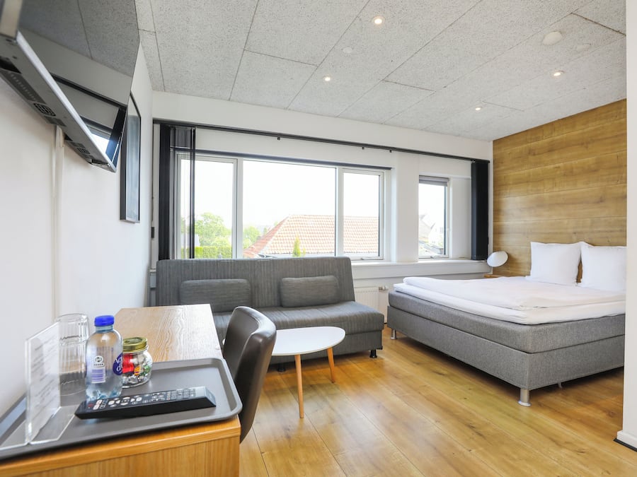 Comfort Room | Desk, free WiFi, bed sheets