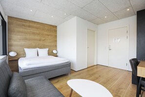 Habitació Comfort | Escriptori, wifi gratuïta i roba de llit