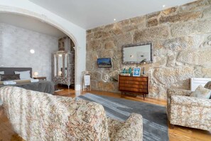 Interior - Gorgeous Flat w/ Balcony by HostWise (Porto)