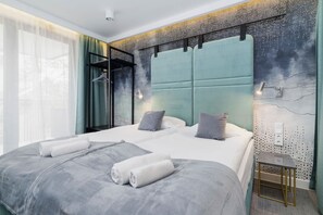 2 bedrooms, iron/ironing board, WiFi, bed sheets - Stylish Apartment by the Vistula | Parking and Balcony (Kraków)