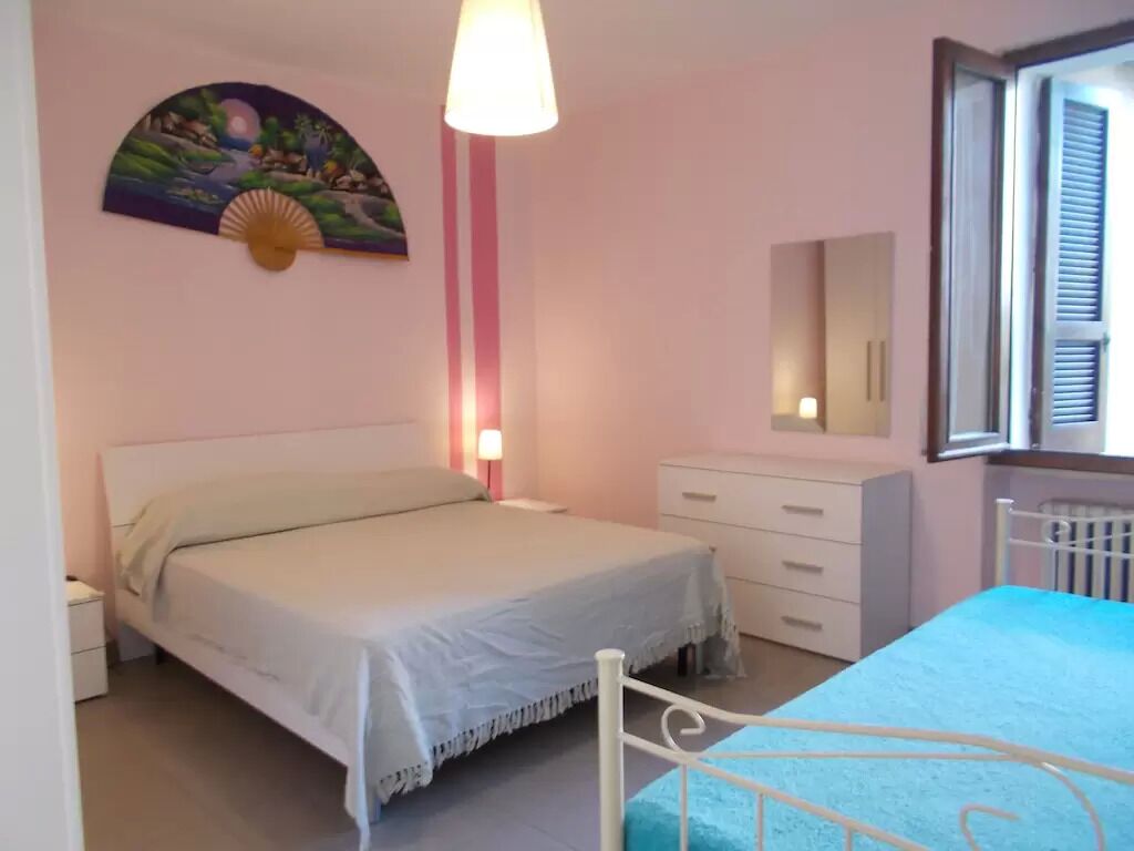 1 chambre, fer et planche à repasser, lit parapluie, Wi-Fi