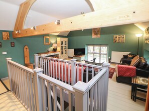 Living area - Nine Ladies (Matlock)