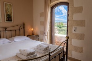 5 bedrooms, in-room safe, iron/ironing board, travel cot