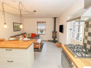 Cottage | Interior
