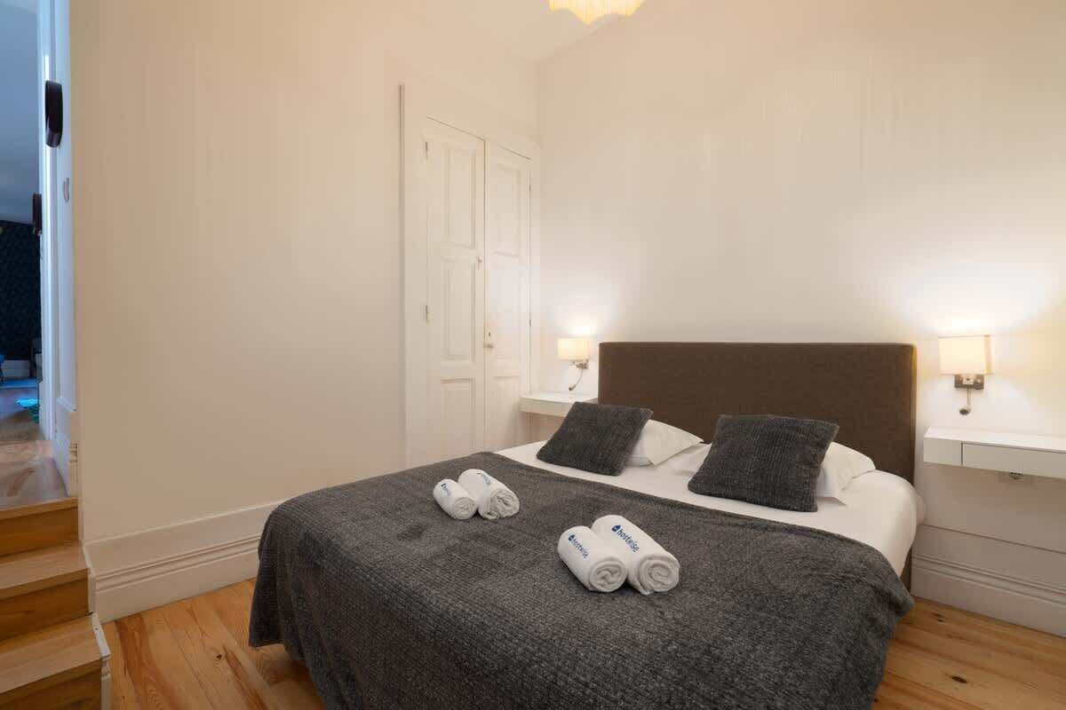 1 多间卧室、熨斗/熨衣板、WiFi、床单