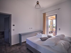 3 chambres, fer et planche à repasser, accès au Wi-Fi (inclus)