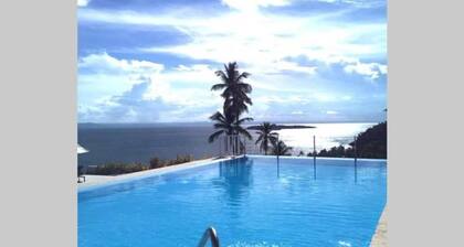 Vista Mare Ocean View Spacious 2-Bedroom