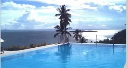 Vista Mare Ocean View Spacious 2-Bedroom