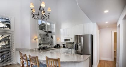 West Vail Home | Steps to Bus | 5 Mins to Vail Village | Heated Garage