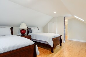 4 chambres, fer et planche à repasser, lit parapluie, Wi-Fi gratuit