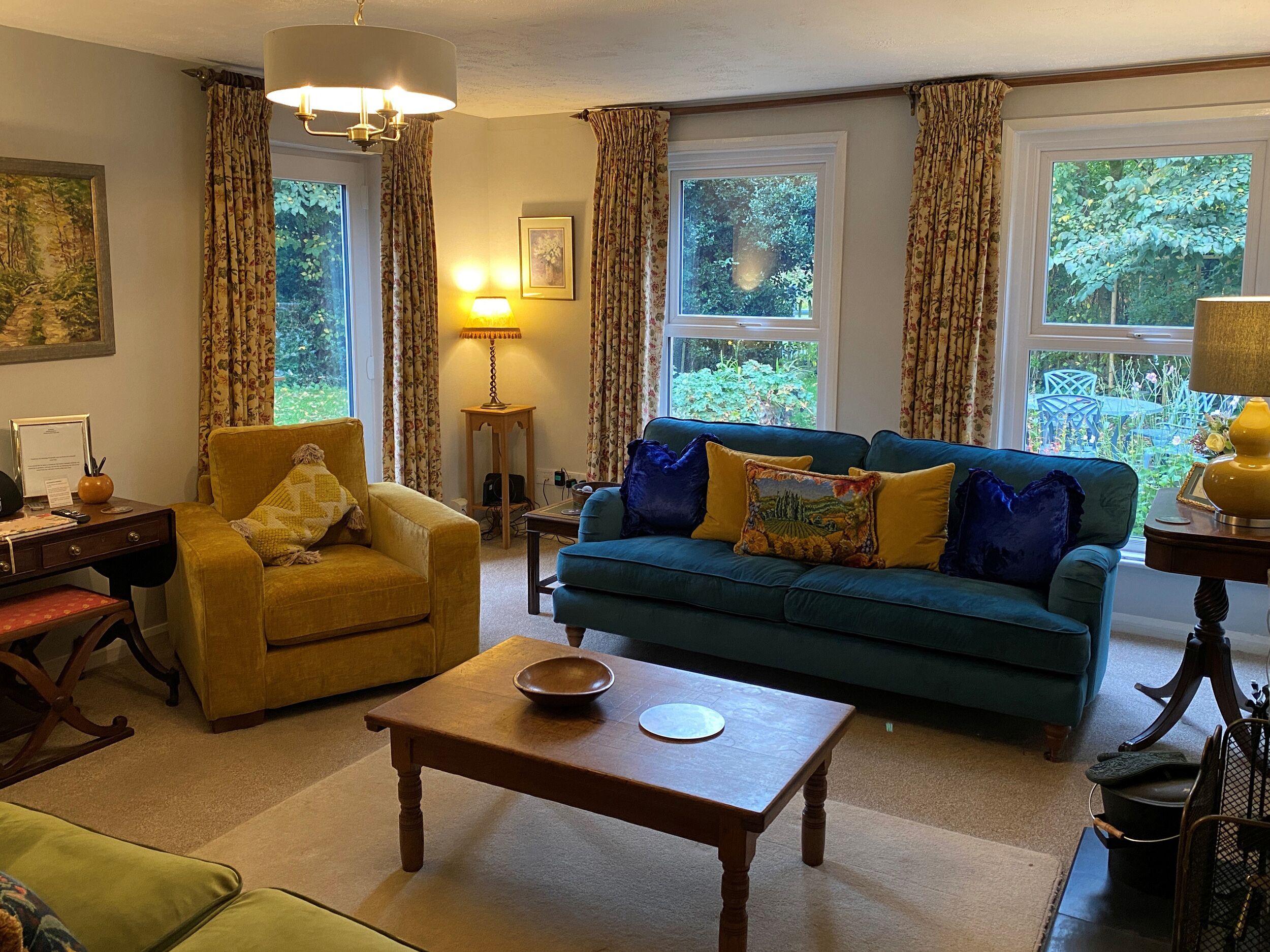 Cottage | Living area