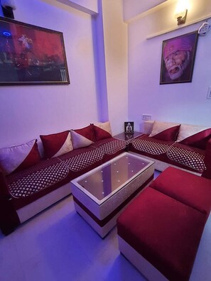 Smart TV, computer monitors