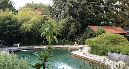 Family house incl. sauna garden & swimming pond