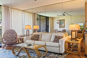 Smart TV - Lower floor closer to the ocean at Maui Sunset A214 (Kihei)