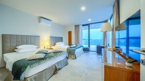 5 bedrooms, iron/ironing board, free WiFi, bed sheets