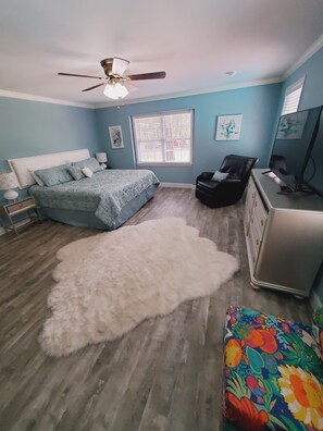 4 bedrooms, free WiFi, bed sheets