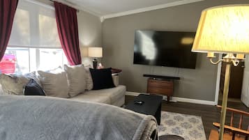 Smart TV, DVD player
