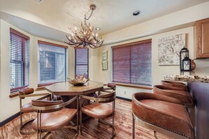 Townhome, 4 Bedrooms | Dining