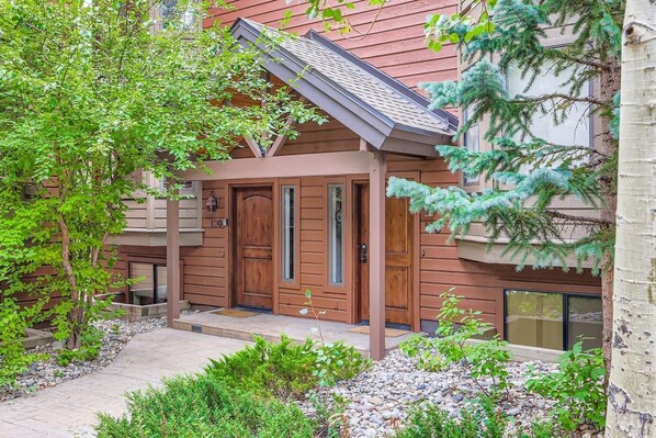 Maison en rangée, 4 chambres | Détail de l’extérieur