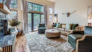 Townhome, 4 Bedrooms | Ruang tamu