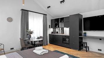 1 habitación, wifi y ropa de cama