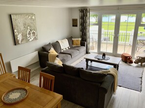 Smart TV, DVD player, table football, ping pong