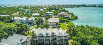 Waterfront Duck Key Villa - Sleeps 6