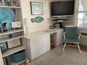 Interior - Nikki’s Quiet Little Island Getaway (Carolina Beach)