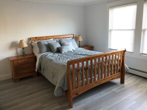 3 slaapkamers, een bureau, wifi, beddengoed