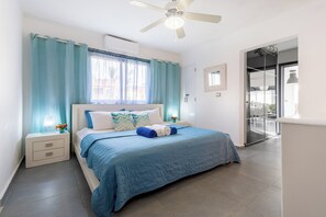 1 quarto, escrivaninha, ferros/tábuas de passar roupa, Wi-Fi de cortesia
