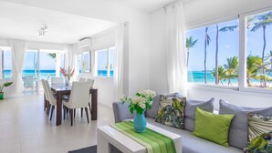 Living area - Ocean View Luxury Apartment Directly on the Los Corales Beach (Punta Cana)