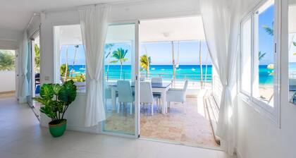 Ocean View Luxury Apartment Directly on the Los Corales Beach