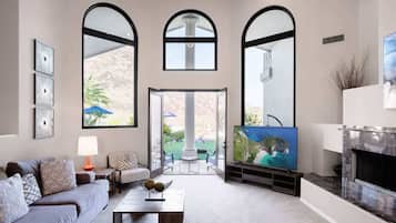 Smart TV, fireplace, offices