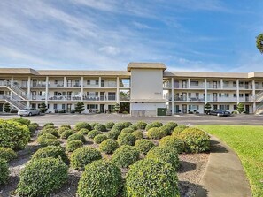 Exterior - Retreat Between the Beach & Bay (Longboat Key)