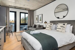 1 habitación, tabla de planchar con plancha, wifi y ropa de cama 