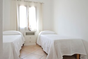 4 Schlafzimmer, Bügeleisen/Bügelbrett, kostenloses WLAN, Bettwäsche