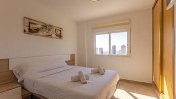 2 slaapkamers, een strijkplank/strijkijzer, gratis wifi, beddengoed