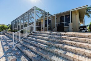 Exterior - Lovely 3/2 home great for vacations with family (Marco Island)