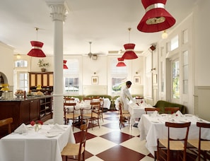 2 restaurants; breakfast, lunch, dinner and brunch served  - Hotel Saint Vincent (New Orleans)